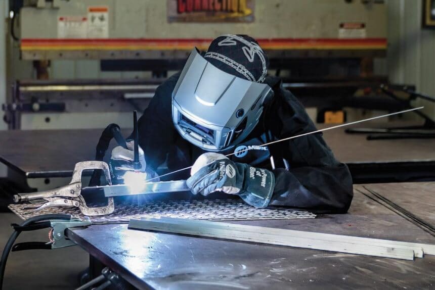 7 Best TIG Welders for Aluminum- Get the Cleanest and Best-Looking Weld! (2023)