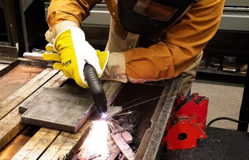 How to Use a Plasma Cutter in 5 Simple Steps