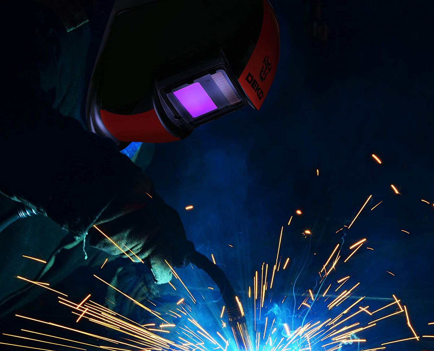 9 Best Welding Helmets for Beginners Reviewed (Summer 2024)
