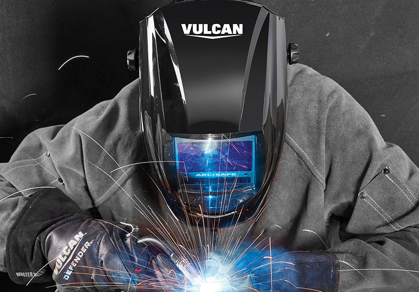 10 Best Welding Helmets: Take Your Safety Seriously!